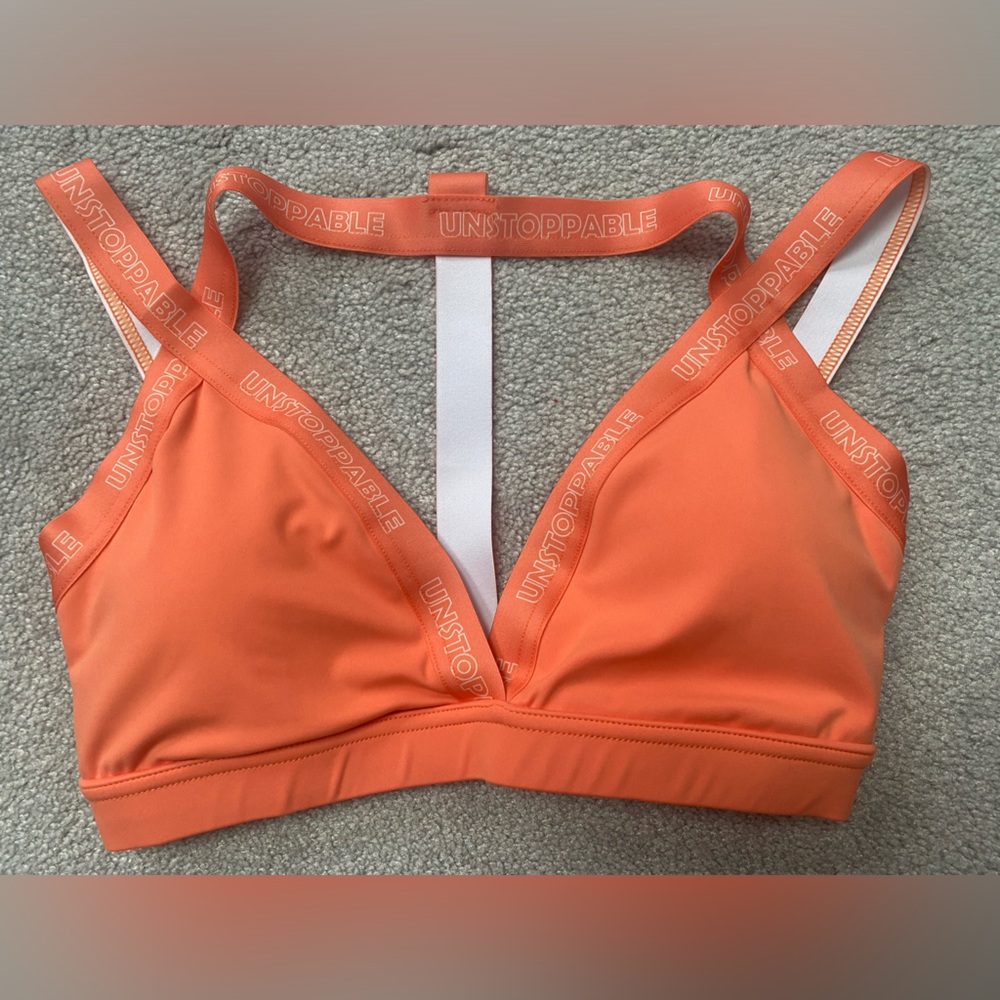 Sport Bra. Brand New. Brand Shein. Size M.